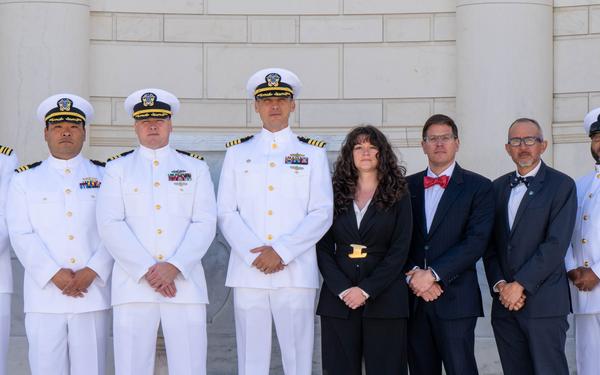 NSWC Carderock Leadership Participates in Wreath-laying Ceremony