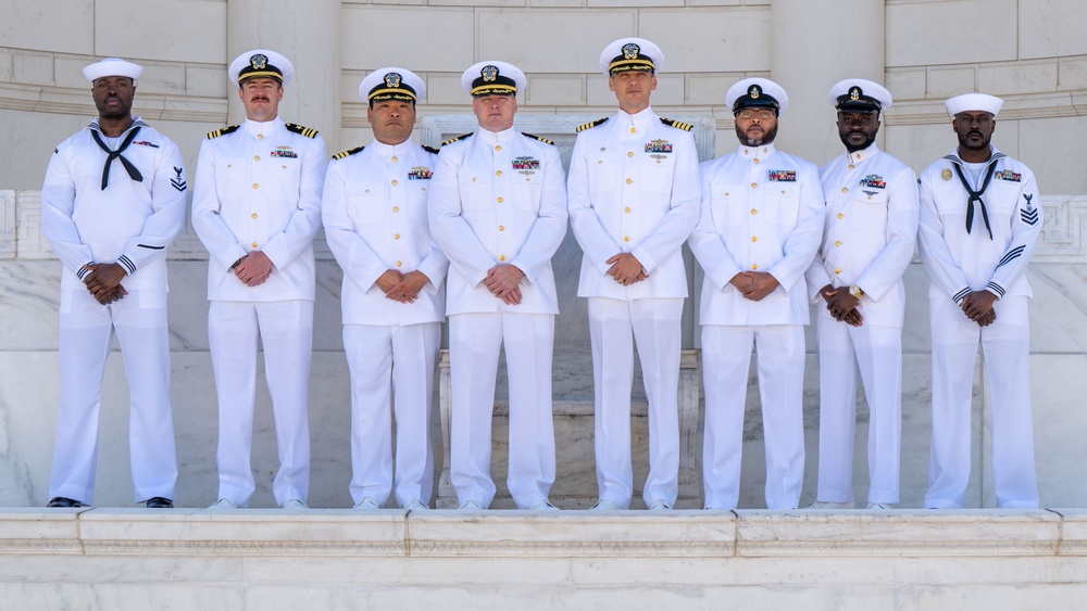 NSWC Carderock Leadership Participates in Wreath-laying Ceremony