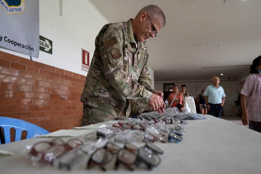 Air Force medical team launches AMISTAD assistance mission in Iquitos