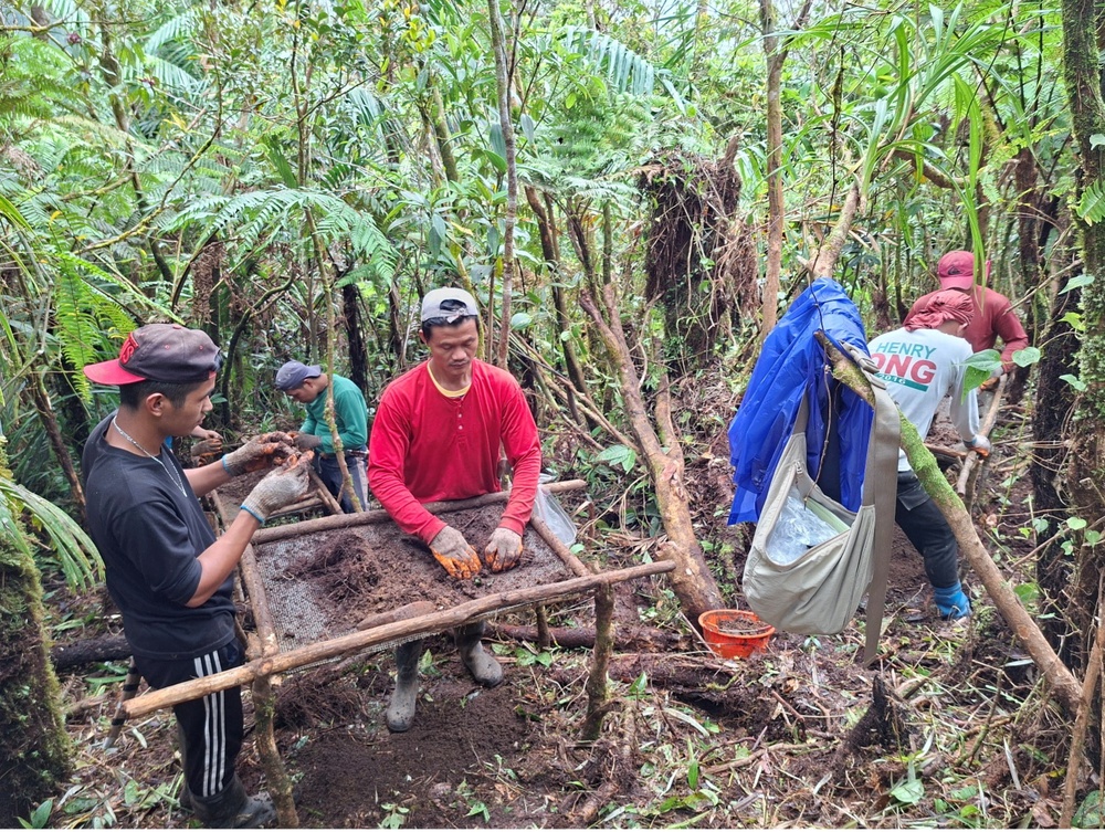 Defense POW/MIA Accounting Agency Partner Investigates possible WWII Era Crash Sites in Republic of the Philippines