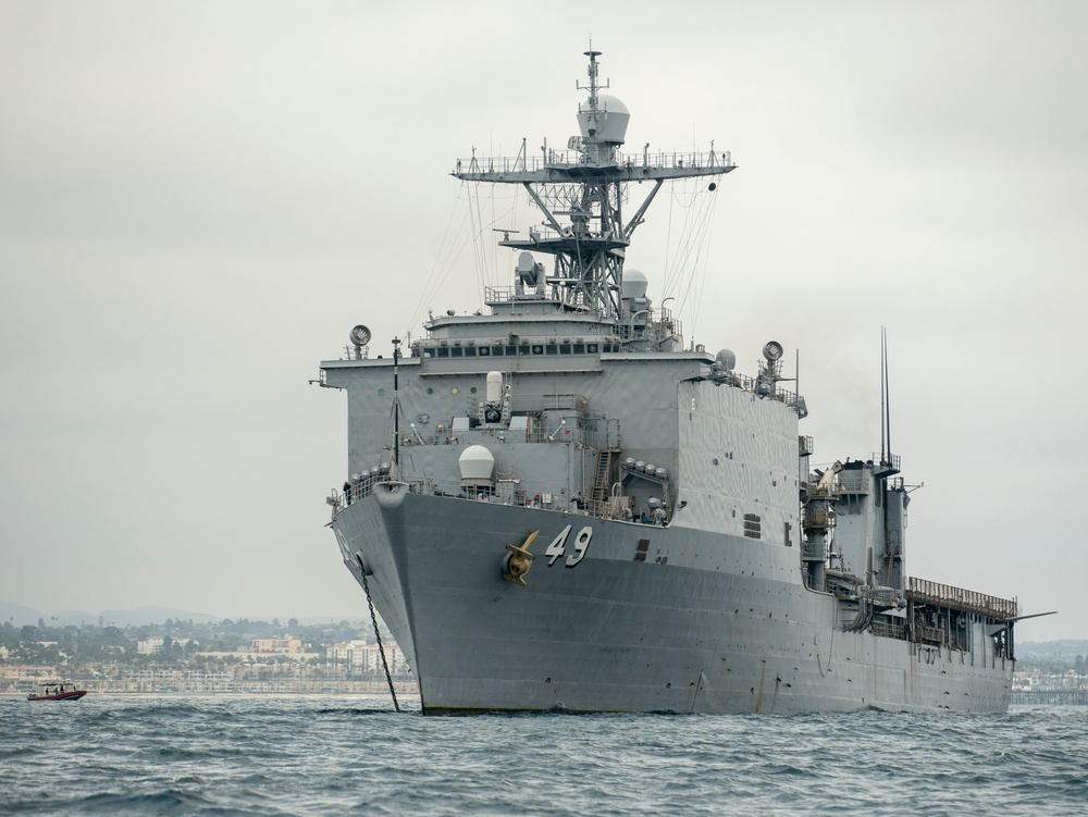 USS Harpers Ferry (LSD 49) Participates in ACV Embarkation