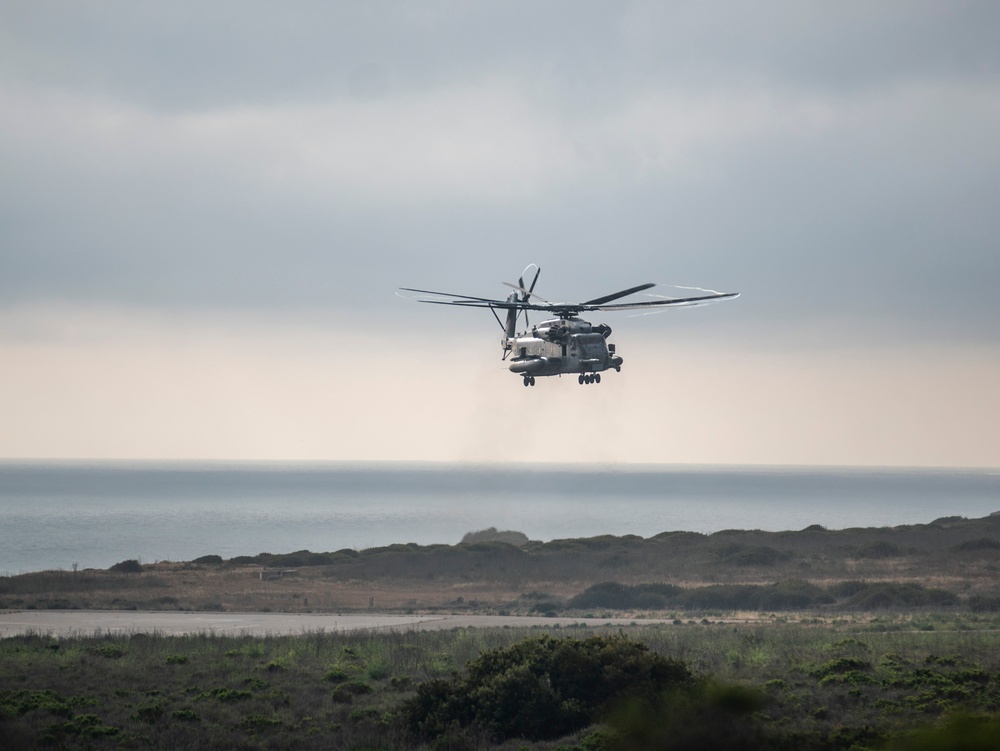 QUART: CH53s Conduct Deck Landing Qualifications Aboard USS Harpers Ferry