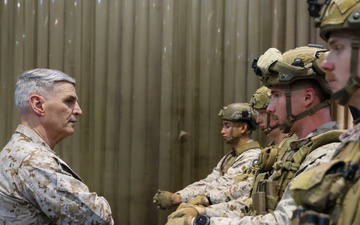 37th Assistant Commandant of the Marine Corps visits NSA Bahrain