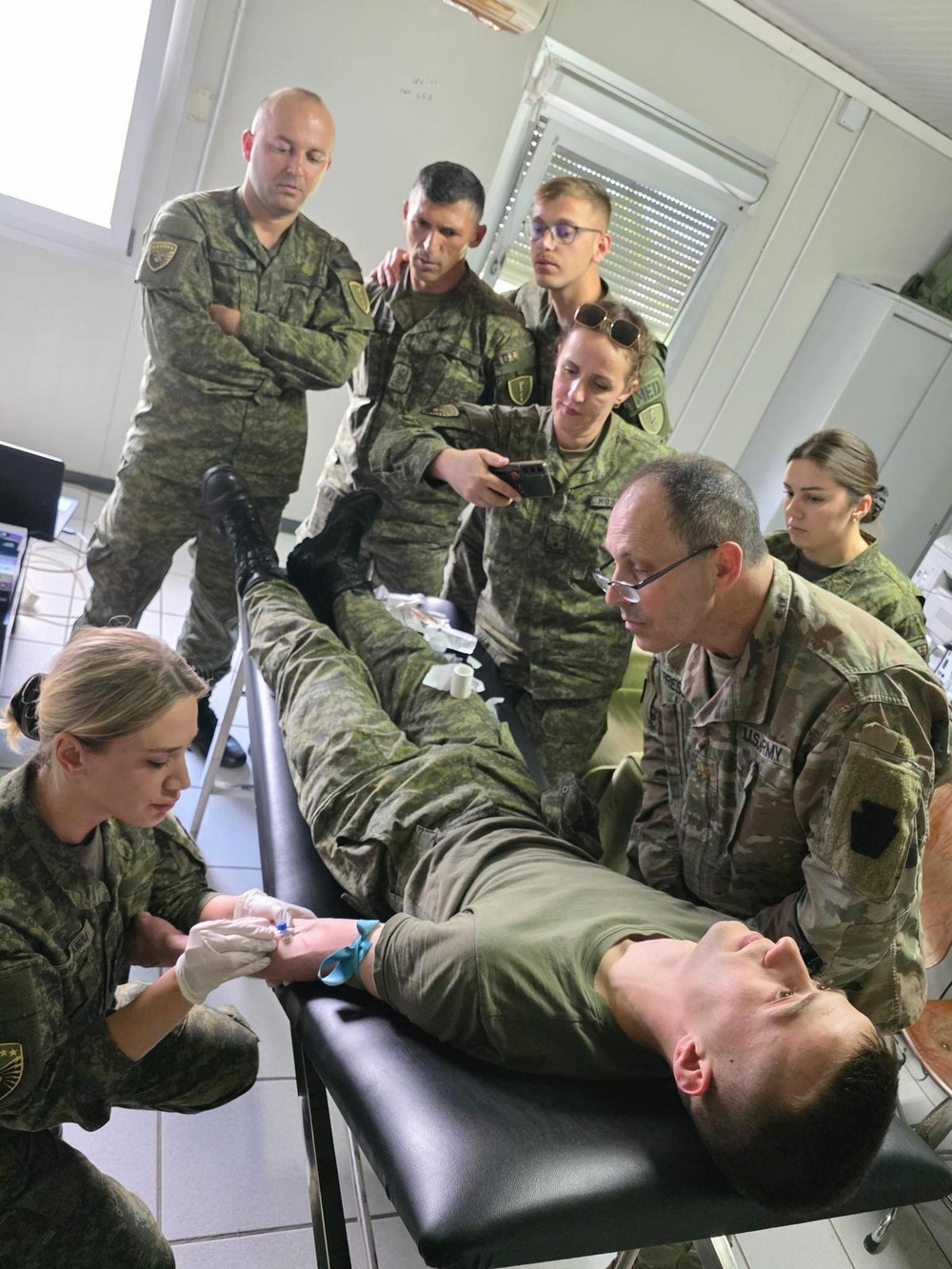 28ID Soldiers Conduct Combat Medic Training with Kosovo Security Force Soldiers