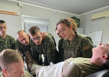 28ID Soldiers Conduct Combat Medic Training with Kosovo Security Force Soldiers