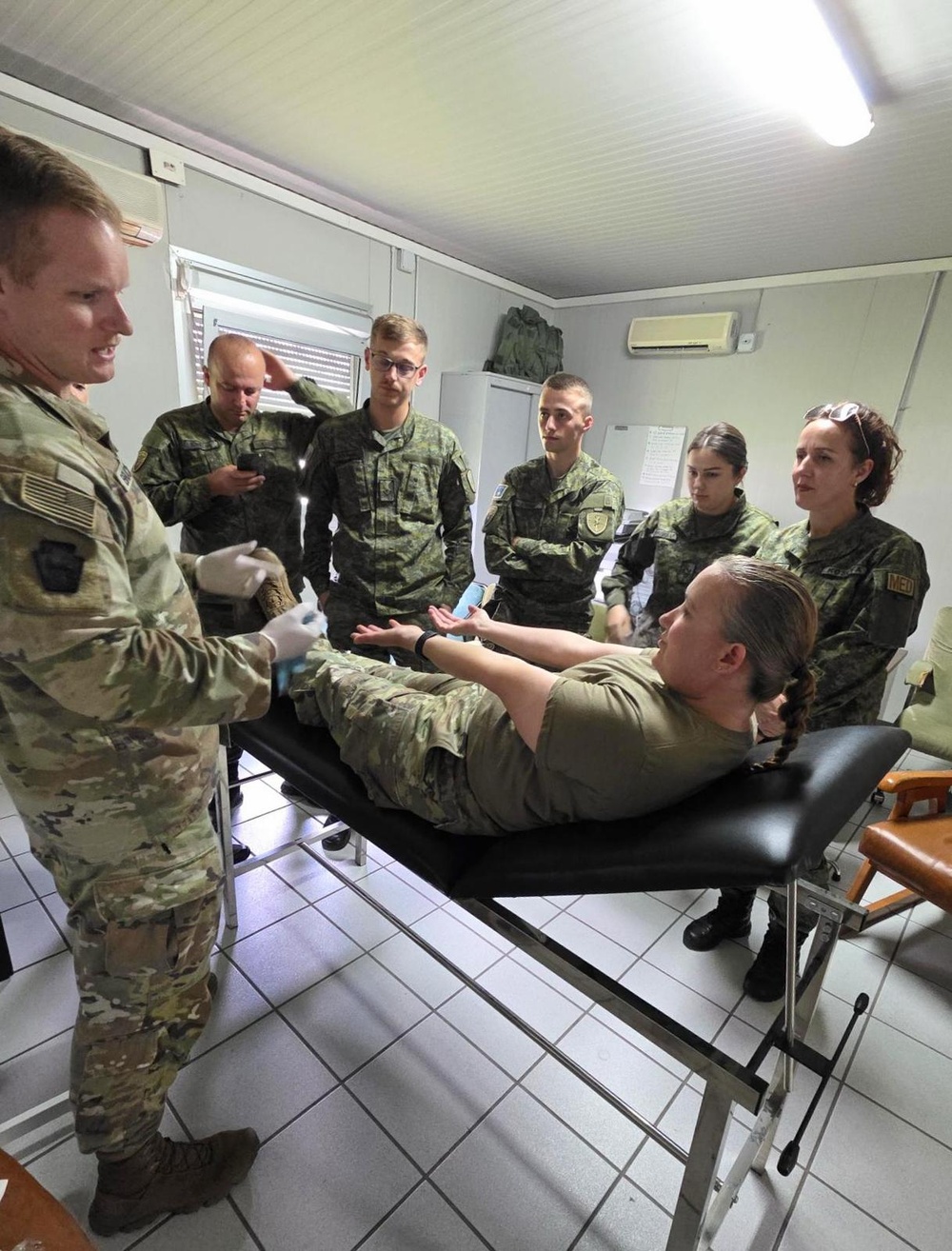 28ID Soldiers Conduct Combat Medic Training with Kosovo Security Force Soldiers