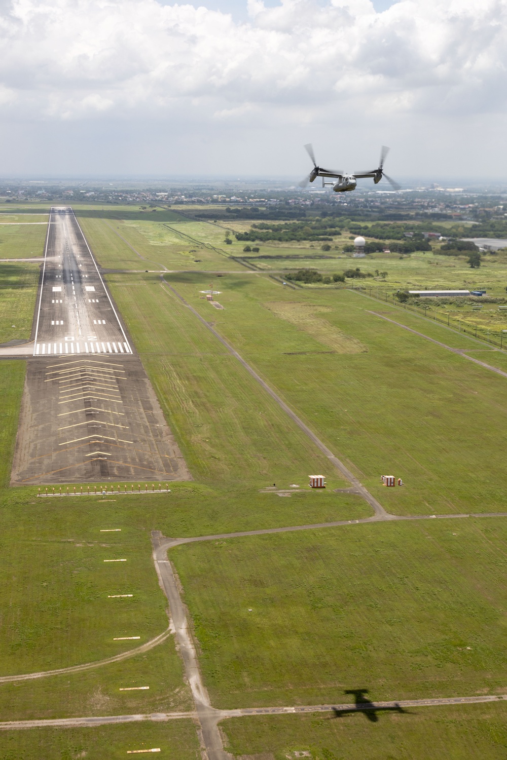 KAMANDAG 9: VMM-364 conducts training flight