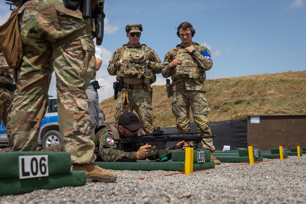 KFOR RC-E MPs train with the Polish Army