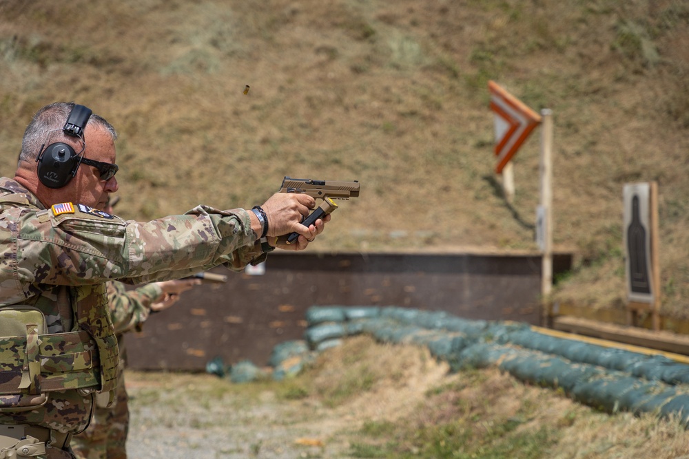 KFOR RC-E MPs train with the Polish Army