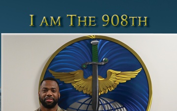 I am The 908th: Master Sgt. Derrick Mickle