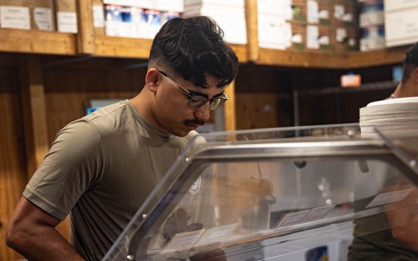 Serving more than food: DFAC boosts morale at Kismayo