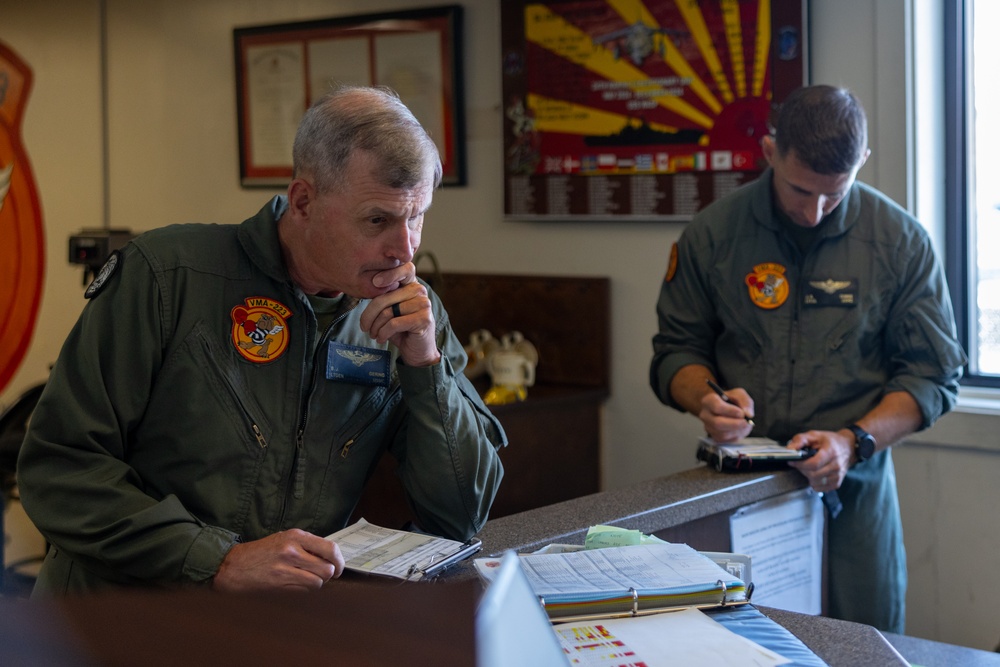U.S. Marine Corps Deputy Commandant for Aviation visits VMA-223 and flies in a TAV-8B Harrier II jet