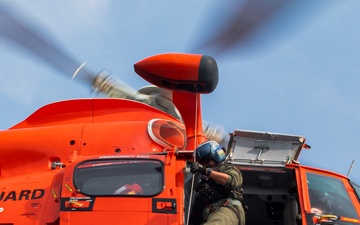 Coast Guard conducts hoist training near Cumberland Island, Ga