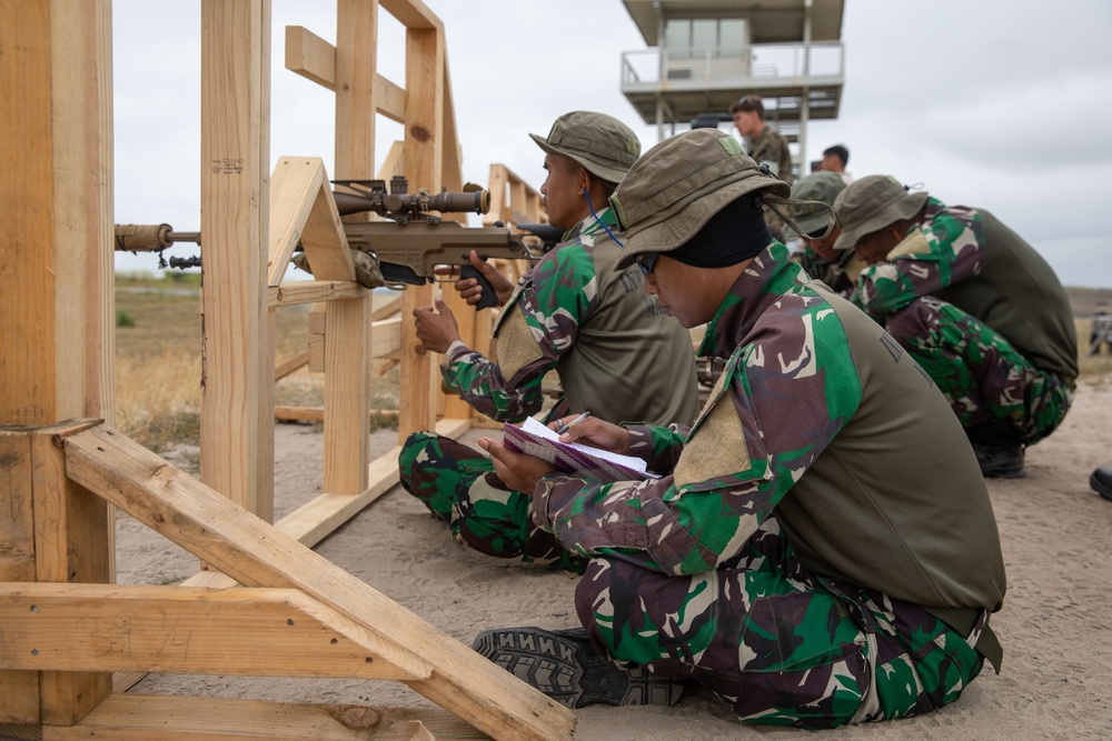 U.S. Marines, Indonesian Korps Marinir fire Mk22 Mod 0 advanced sniper rifle