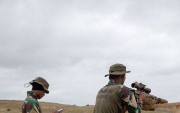 U.S. Marines, Indonesian Korps Marinir fire Mk22 Mod 0 advanced sniper rifle