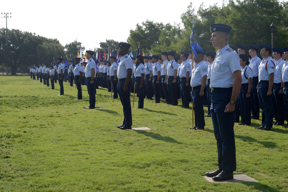 81st TRW welcomes Col. Robinson as new commander