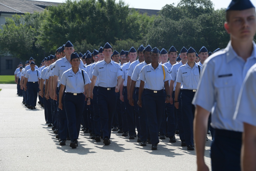 81st TRW welcomes Col. Robinson as new commander
