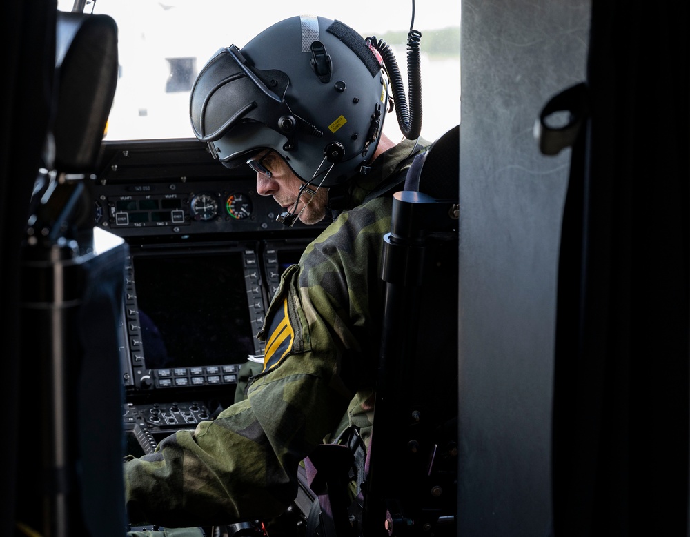 U.S. and Sweden execute ISOP rescue exercise