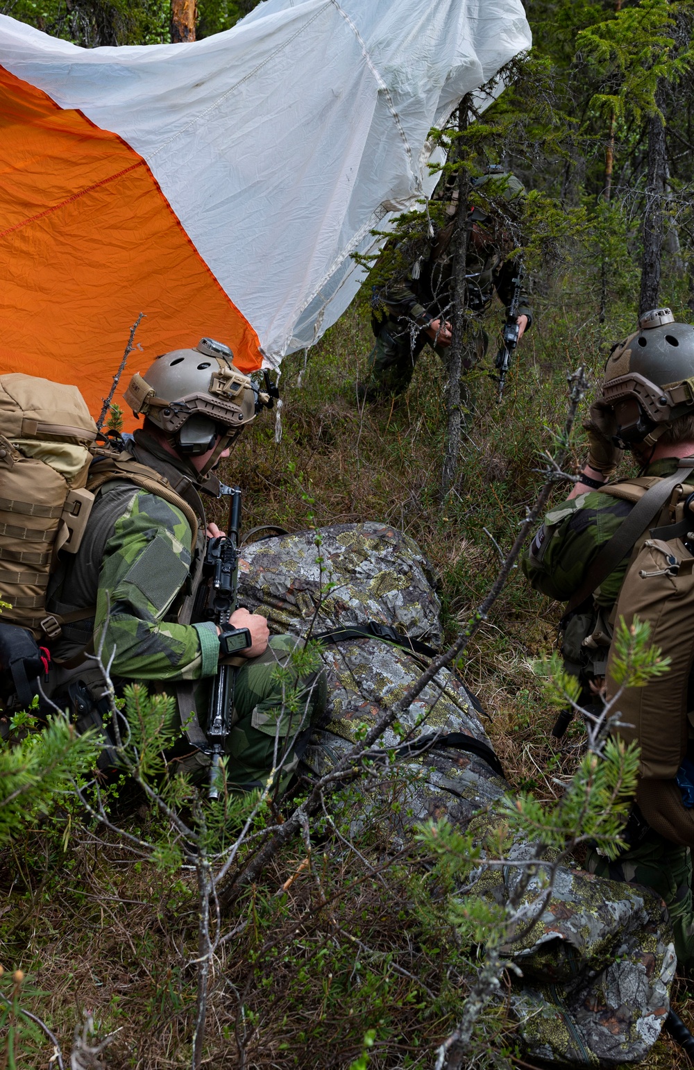 U.S. and Sweden execute ISOP rescue exercise