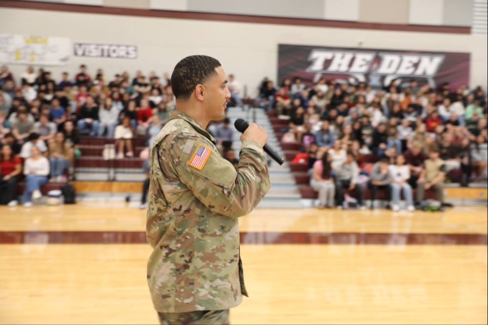 SSG Jacob Frett delivers powerful speech to high school students