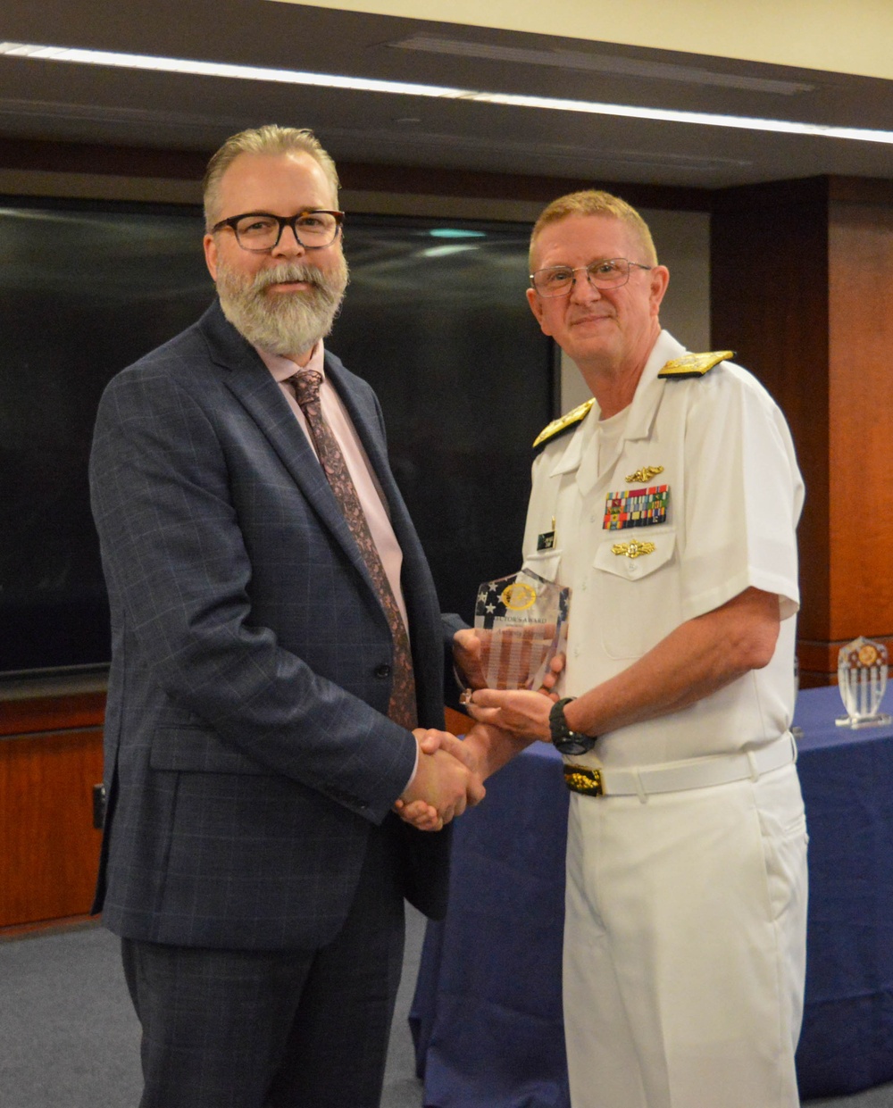 Strategic Weapons Systems Division Director Receives SSP Director's Award