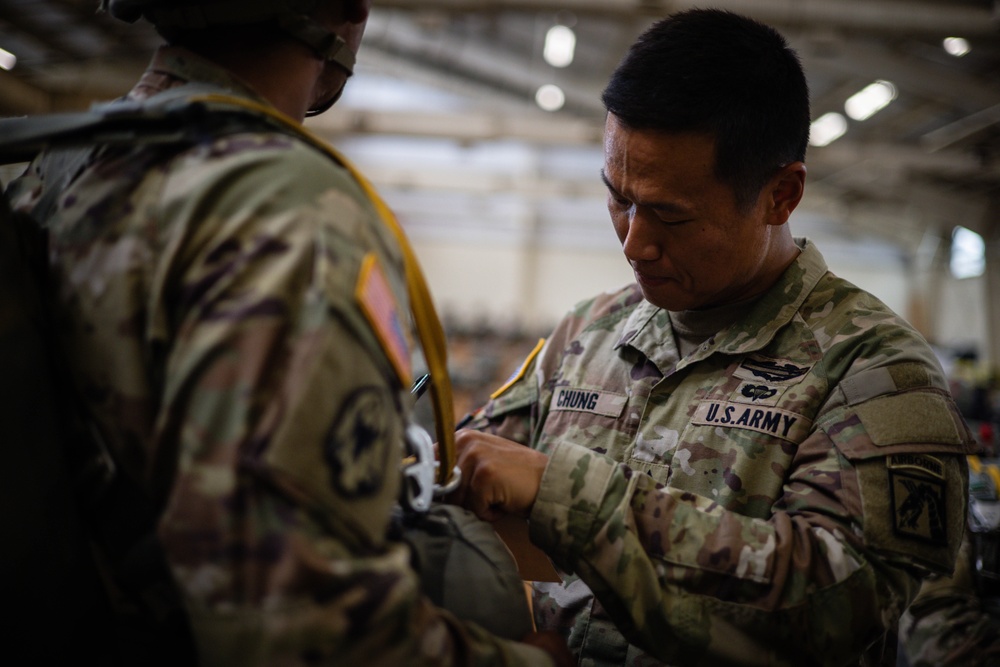 Jumpmaster Personnel Inspection Ensures Airborne Readiness