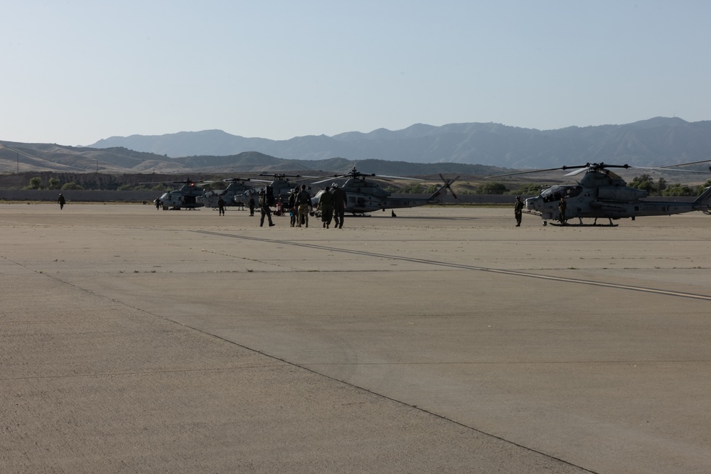 HMLA-367 conducts live-fire exercise at San Clemente Island with Naval Special Warfare
