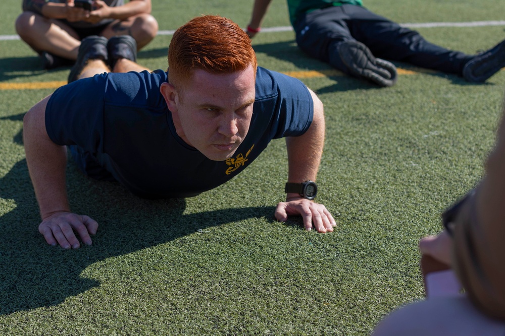 USS Kearsarge Participates in Surface Line Week