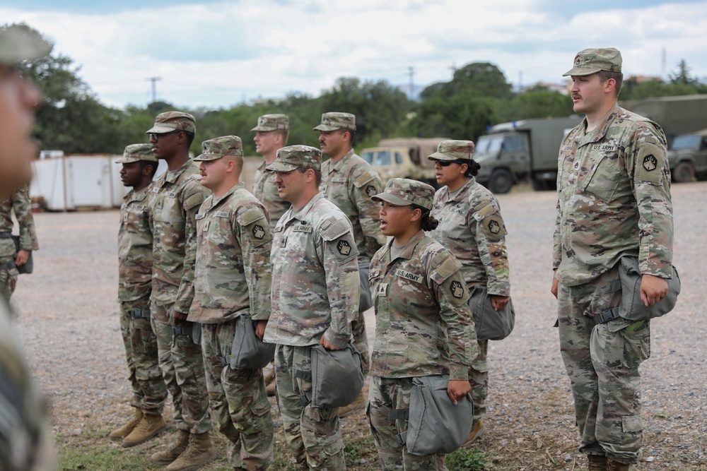 Soldiers promoted during Immediate Response 25