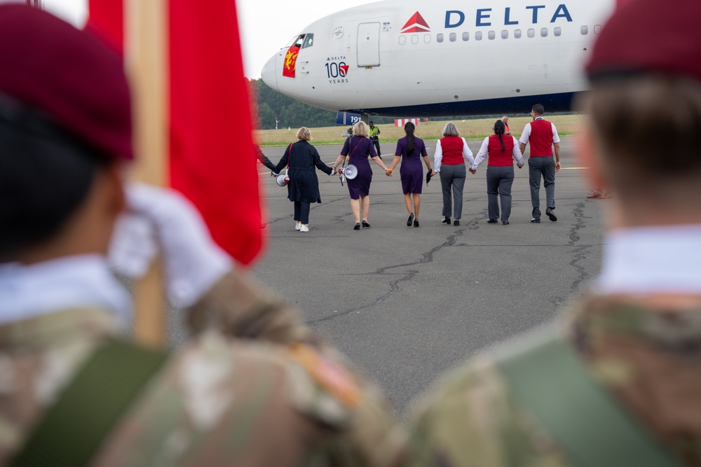 WWII Veterans Arrive in Normandy