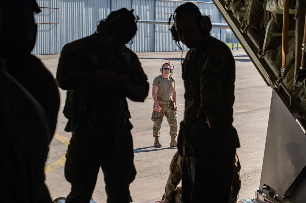 SS25: A 27th SOW MC-130J crew conducts Low-Level Sortie over Chile