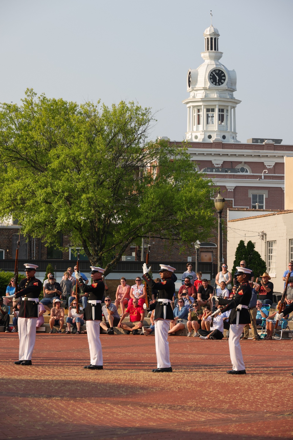 MCRC Hosts 2nd MAW Band and Silent Drill Platoon during Marine Week Nashville