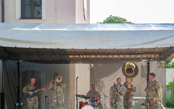 1st Armored Division Band Engages with Slovakian Community