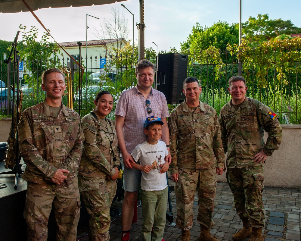 1st Armored Division Band Engages with Slovakian Community