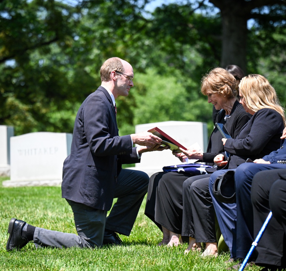 Funeral for U.S. Army Corporal Raymond N. DeCloss at Arlington National Cemetery