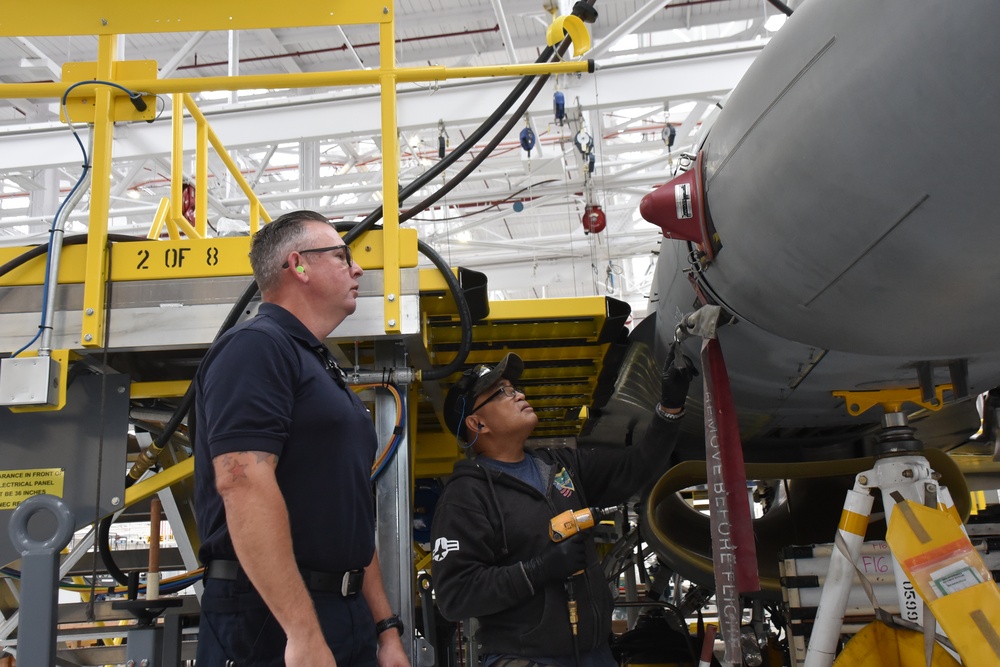 FRCSW Engineer Earns Spotlight Award