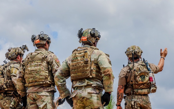 5th SFG(A) Soldiers conduct a Live Fire Exercise at Joint Readiness Training Center