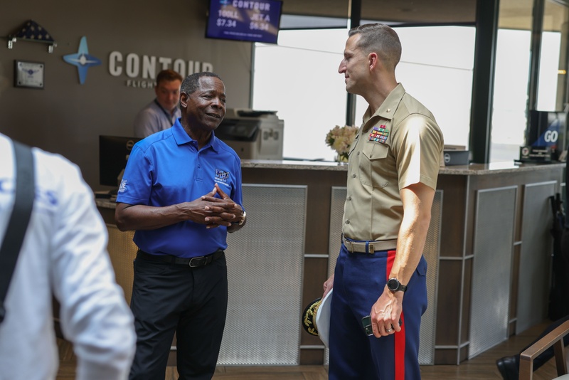 MCRC Hosts Orientation Flights During Marine Week Nashville