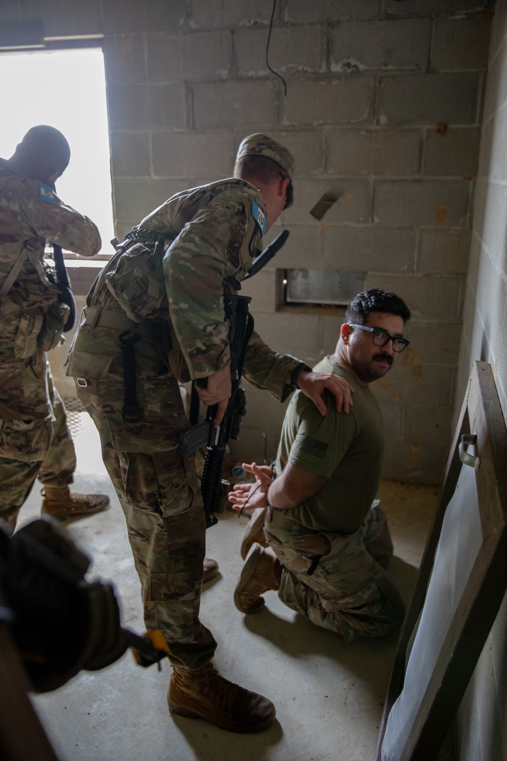 39th Infantry Soldiers Conduct Urban Operations