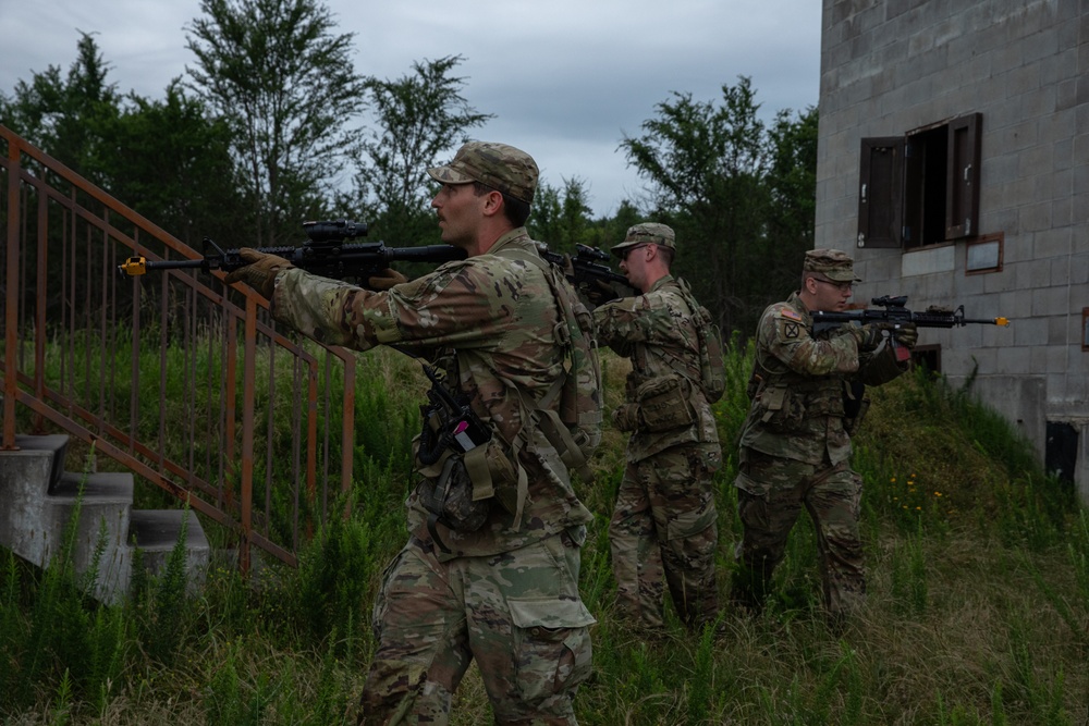 39th Infantry Soldiers Conduct Urban Operations