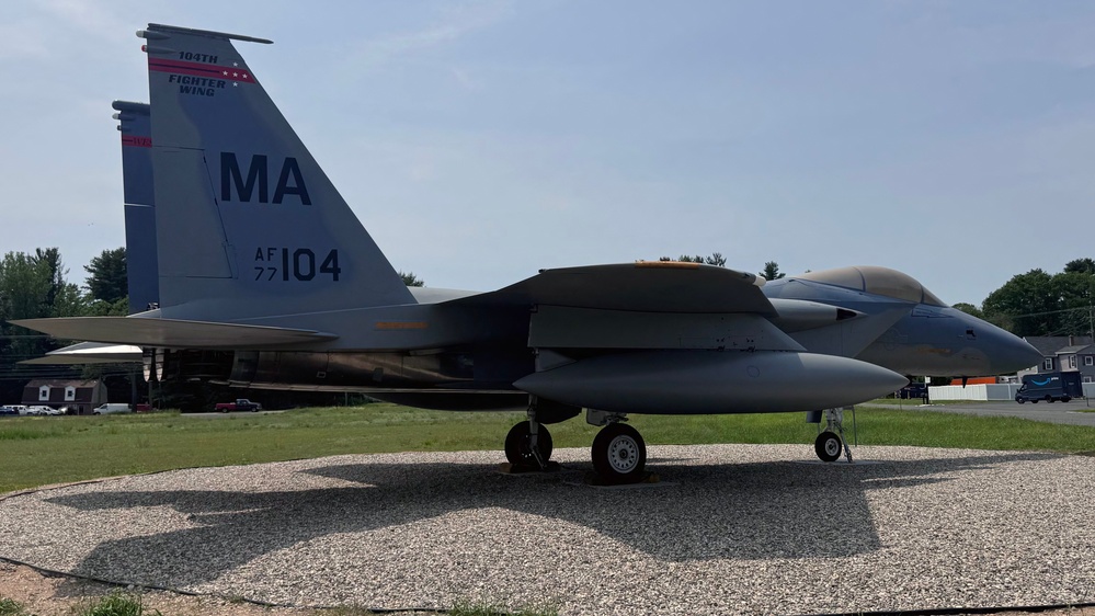 F-15 Eagle at 104th Fighter Wing Gets Makeover by Renowned Conservation Team