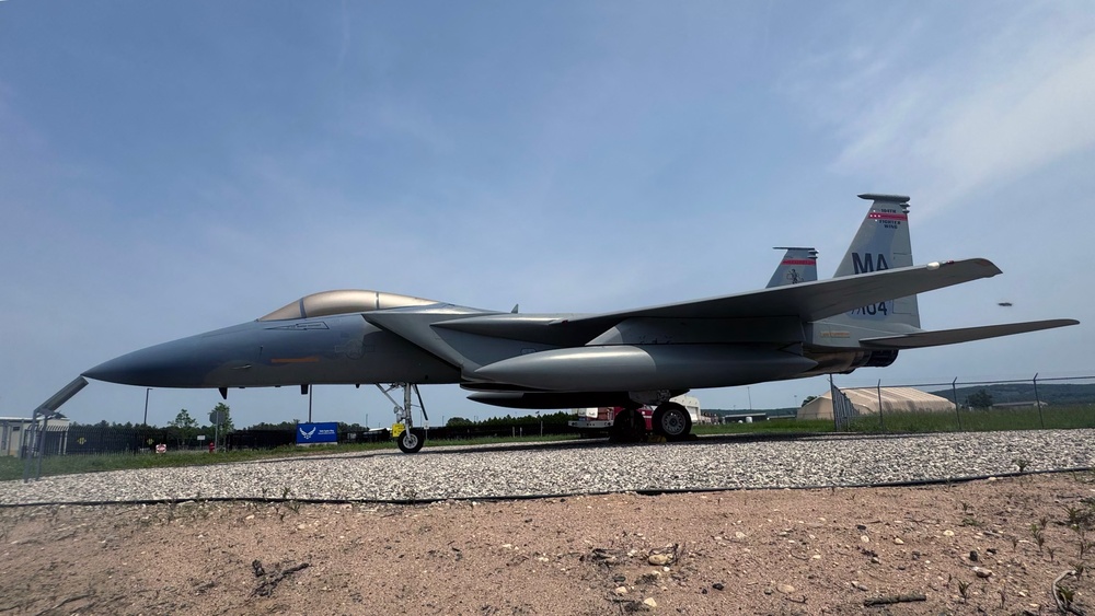 F-15 Eagle at 104th Fighter Wing Gets Makeover by Renowned Conservation Team