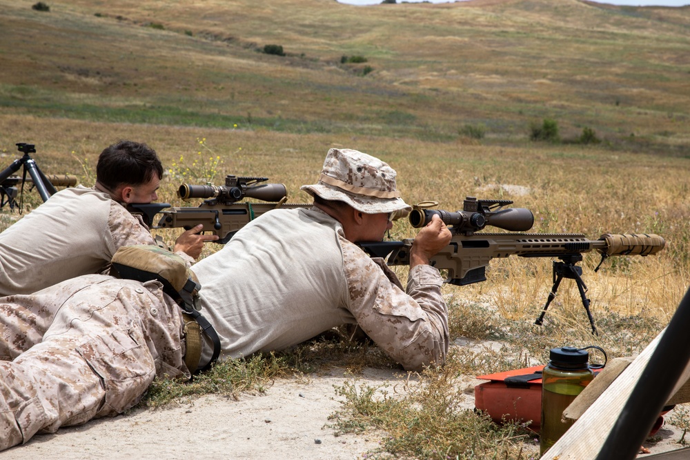 U.S. Marines, Indonesian Korps Marinir fire Mk22 Mod 0 advanced sniper rifle