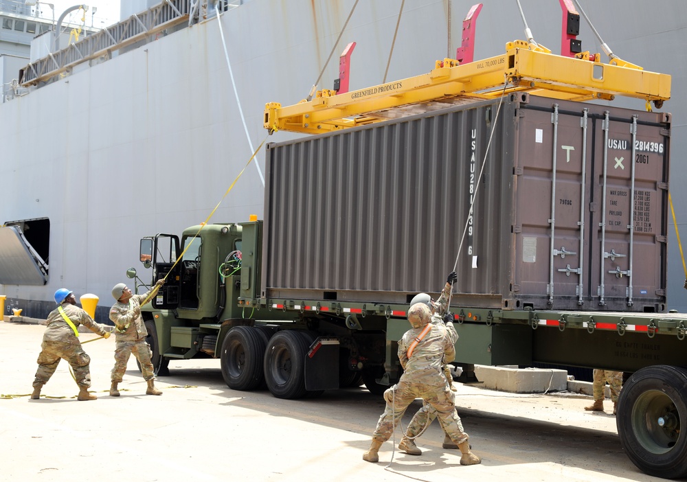 Army Reserve Soldiers conduct operations at Port of Long Beach