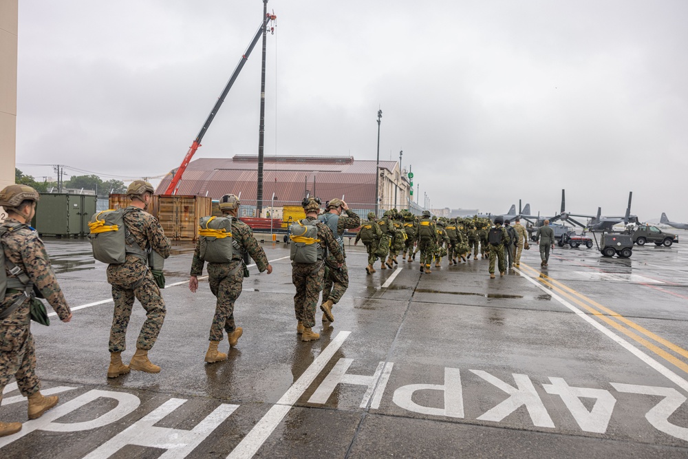 U.S. Marines and Airmen Rehearse a Parachute Operations with Japan Ground Self-Defense Force