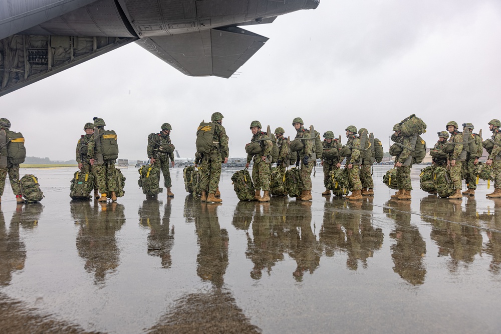 U.S. Marines and Airmen Rehearse a Parachute Operations with Japan Ground Self-Defense Force