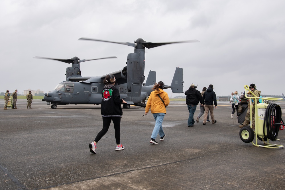 353 SOW showcases CV-22 Osprey to AFSOC spouses