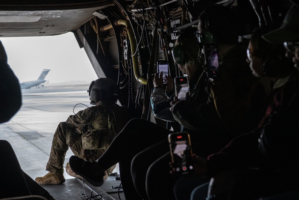 353 SOW showcases CV-22 Osprey to AFSOC spouses
