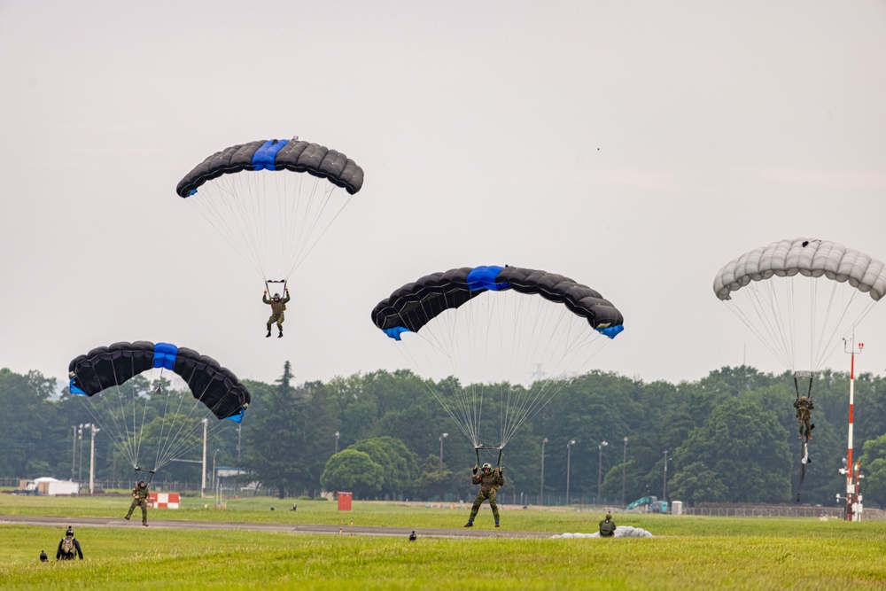 U.S. Marines and Airmen Rehearse a Parachute Operations with Japan Ground Self-Defense Force