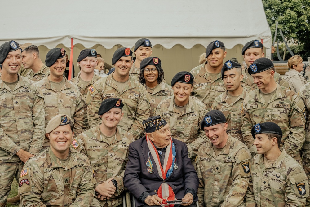Screaming Eagles Support Cabbage Patch and Signal Monument Ceremonies During D-Day 81